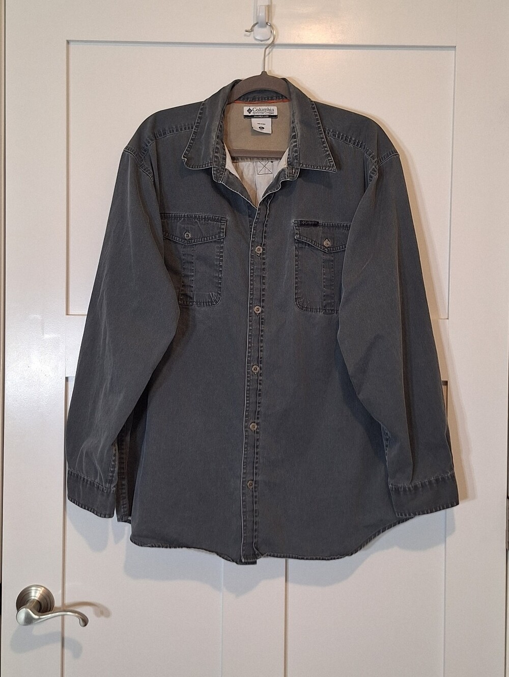 Columbia Cotton Button Down Charcoal Grey Shirt Long Sleeves Chest Pockets Sz XL